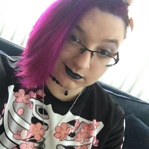 Meet your Posher, Caitlin